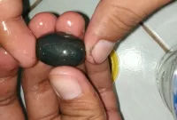 Cara Hilangkan Warna Hitam pada Batu Bacan Doko