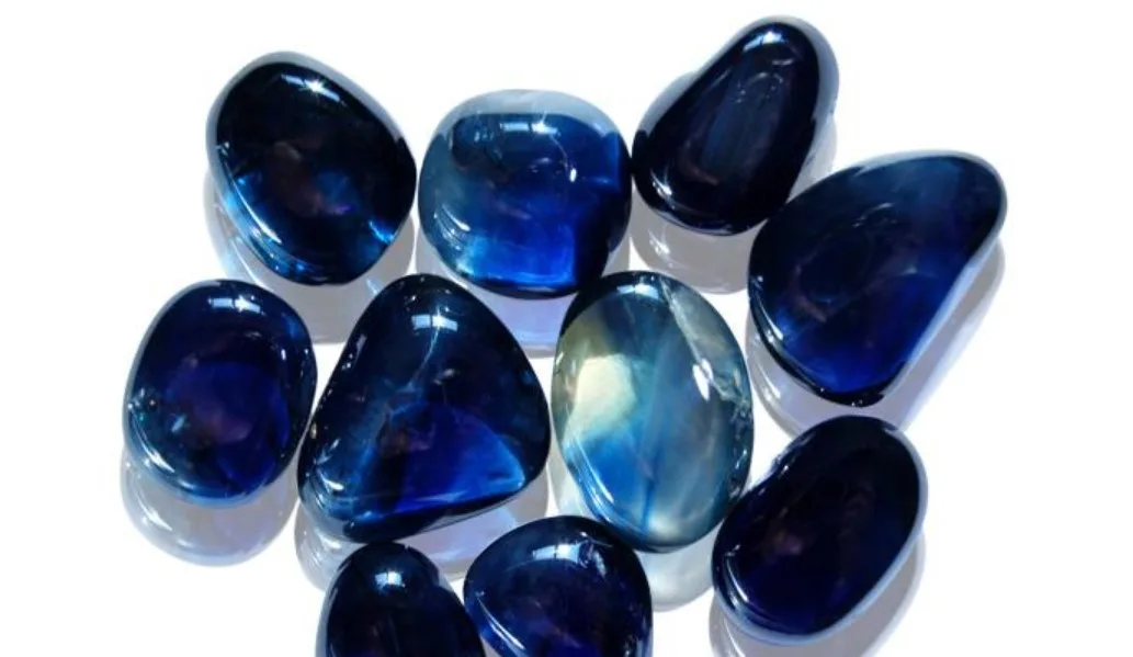 Ciri dan Khasiat Batu Blue Safir