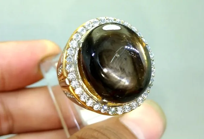 Mengenal Batu Black Safir