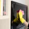 Cara Membersihkan Layar LED TV